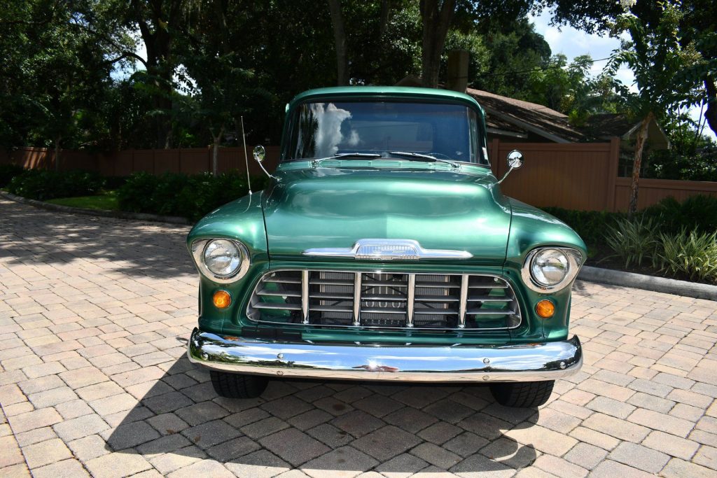 1957 CHEVROLET 3200